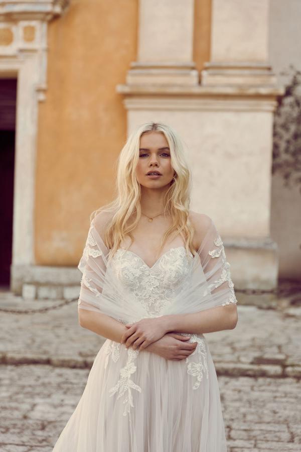 HAVEN-ML9119-STRAPLESS-SWEETHEART-NECKLINE-GOWN-WITH-FITTED-LACE-BODICE-AND-FLOATY-TULLE-SKIRT-WITH-LACE-AT-HEM-ZIPPER-BACK-AND-EXTRA-TULLE-AND-LACE-SHAWL-WEDDING-DRESS-MADI-LANE-BRIDAL3