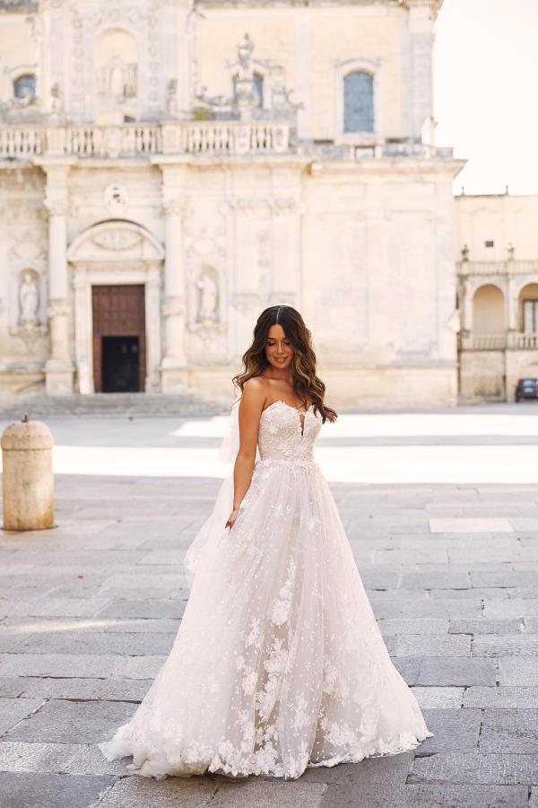 MATILDA-ML10311-STRAPLESS-PLUNGING-NECK-WIT-FLORAL-LACE-EMBELLISHMENTS-WEDDING-DRESS-MADI-LANE-BRIDAL3