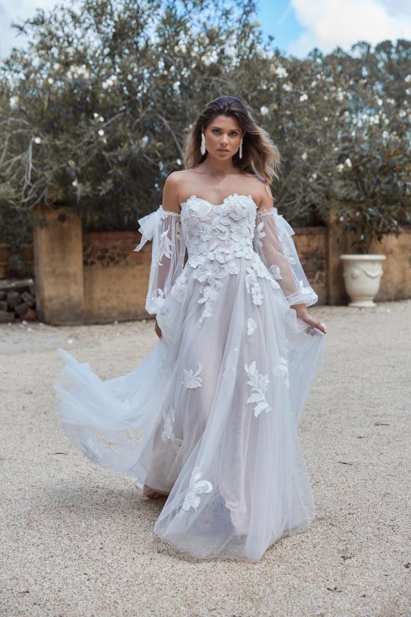 JOLIE_EY273_SWEETHEART STRAPLESS ALINE LACE WEDDING DRESS WITH DETACHABLE OFF THE SHOULDER FULL LENGTH SLEEVES_EVIE YOUNG BRIDAL 360