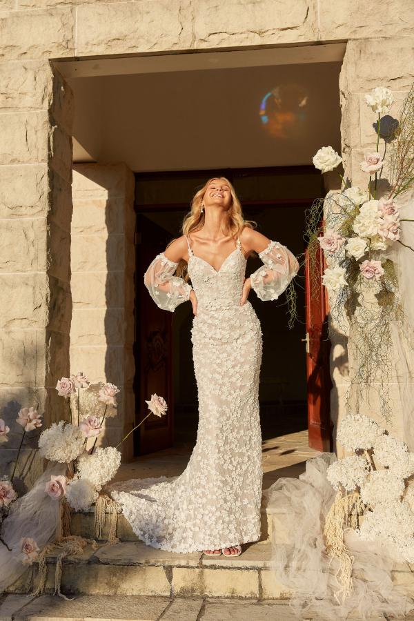 DAILYN ML22211 FULL LENGTH FITTED 3D FLORAL LACE GOWN WITH DETACHABLE SLEEVES ILLUSION BACK BODICE WITH BUTTON AND ZIPPER CLOSURE WEDDING DRESS MADI LANE BRIDAL 2 (1)