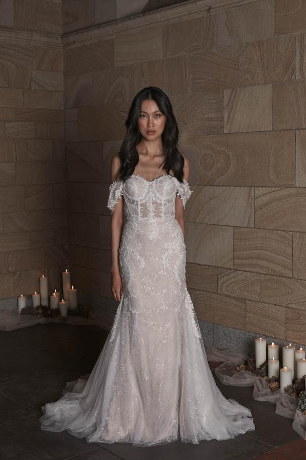 SARAI_EY341 EMBROIDERED LACE MOTIF WITH ILLUSION BODICE AND TULLE FIT AND FLARE WEDDING DRESS WITH DETACHABLE STRAPS EVIE YOUNG BRIDAL1 (2)