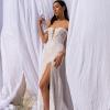 EBONY_EY439_RUNWAY_18