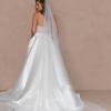 LENA VEIL_V490_1