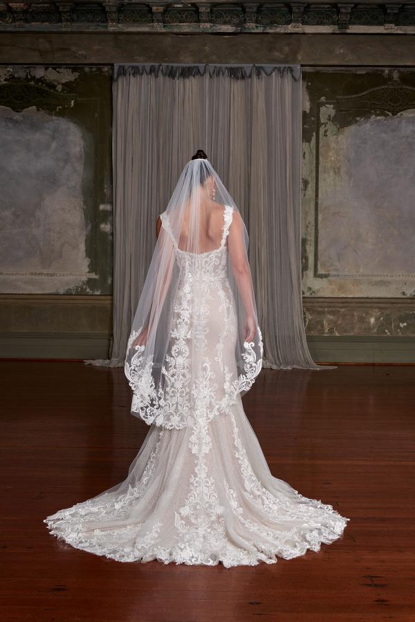 HELENA-VEIL_V522