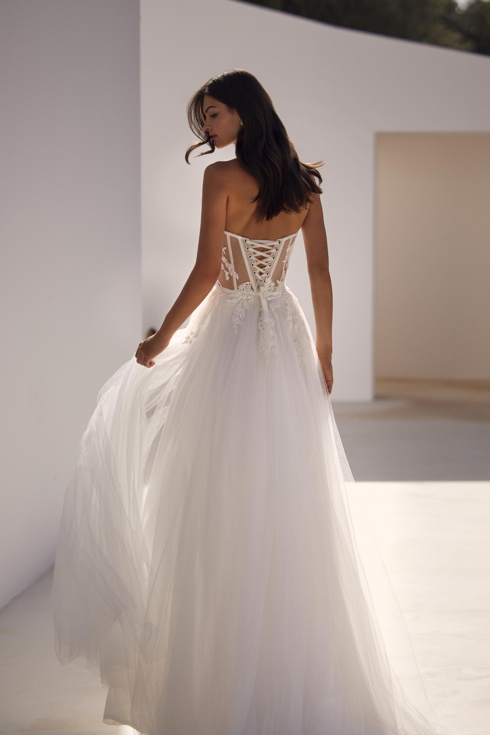 Deedee Sweetheart Tulle A-Line Wedding Gown