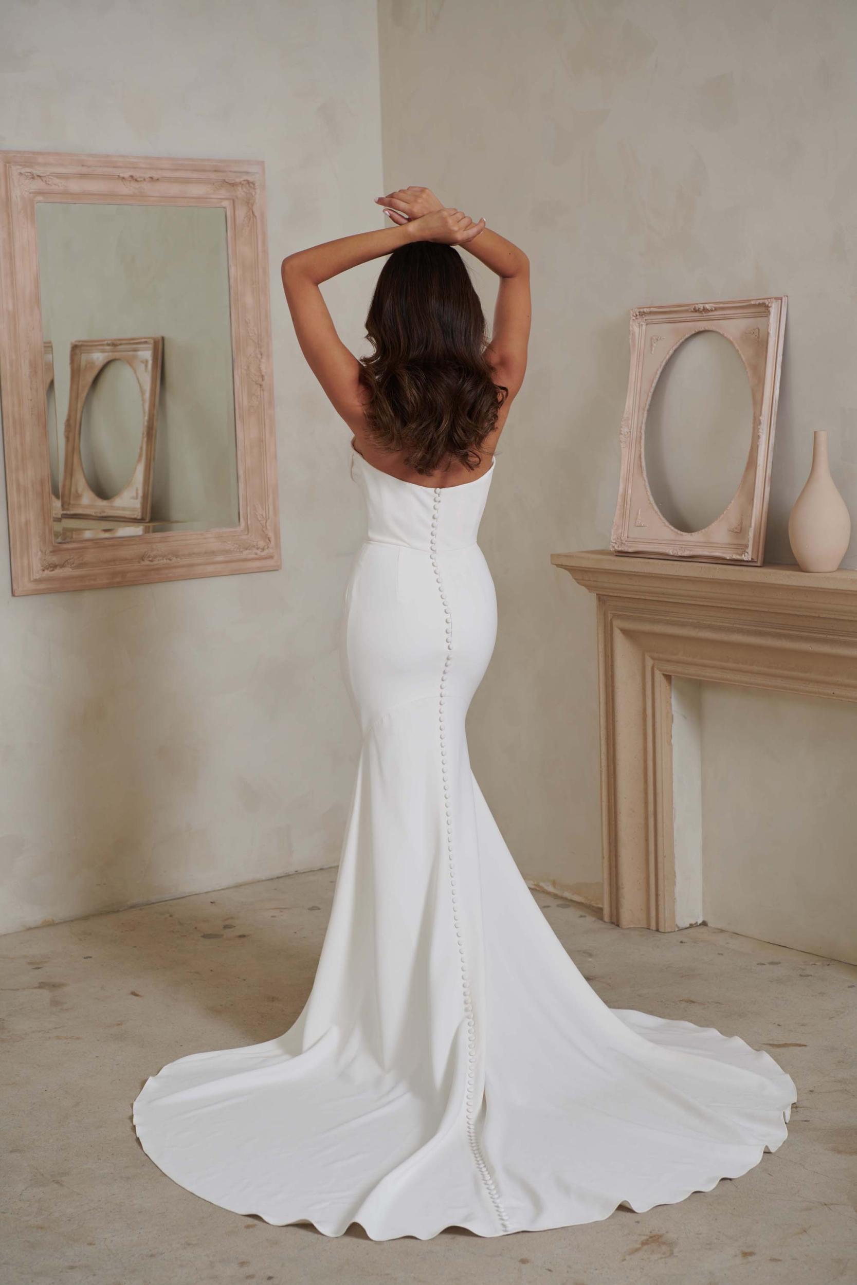 Levi Sweetheart Neckline Fitted Wedding Dress