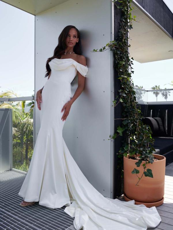 Altair Off The Shoulder Mermaid Wedding Dress by Serene Ame